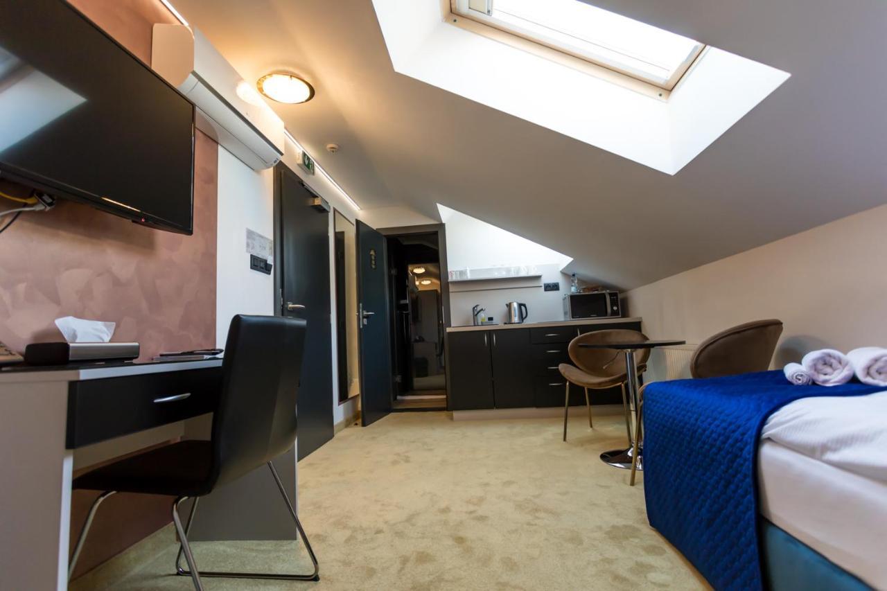 Apart Hotel Golden Apartments Кошице Екстер'єр фото