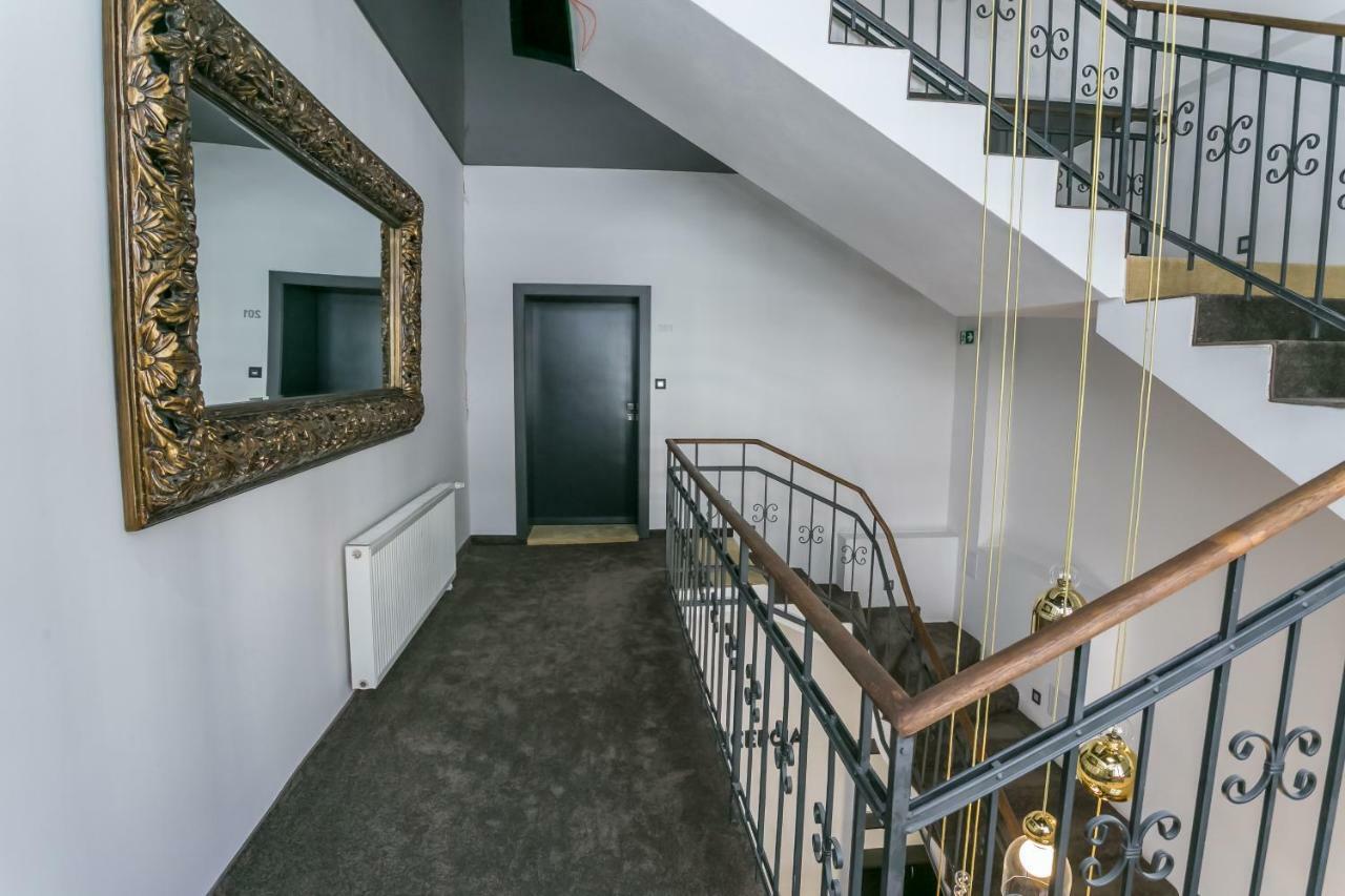 Apart Hotel Golden Apartments Кошице Екстер'єр фото