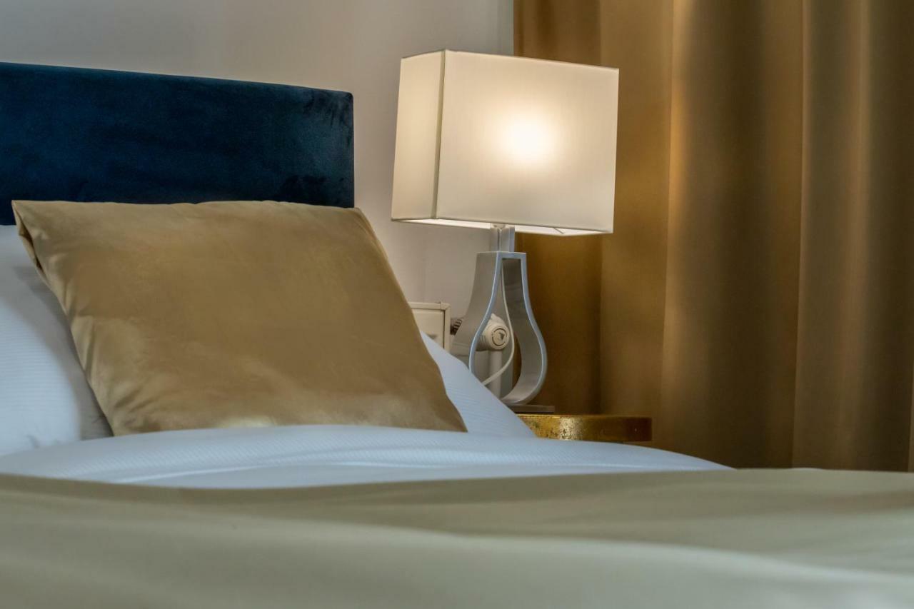 Apart Hotel Golden Apartments Кошице Екстер'єр фото