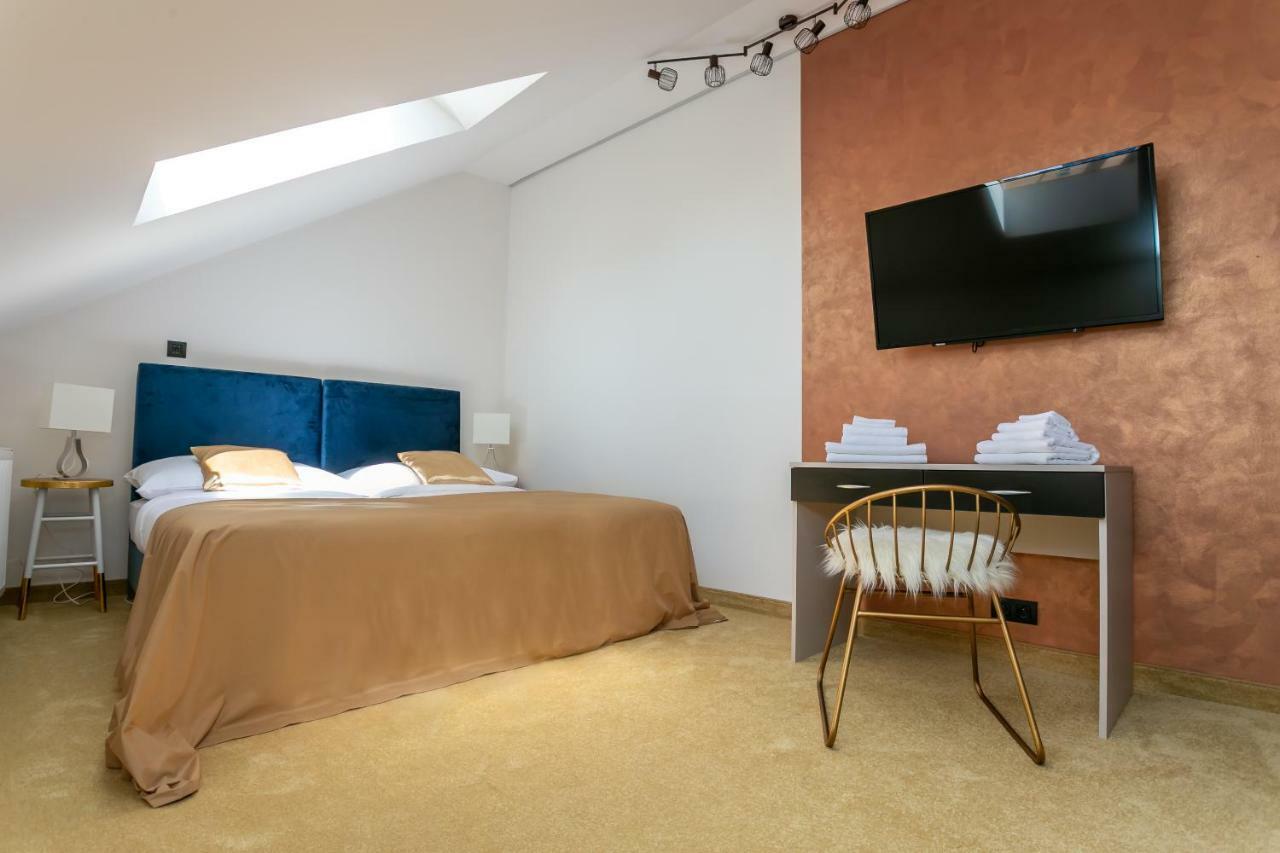 Apart Hotel Golden Apartments Кошице Екстер'єр фото