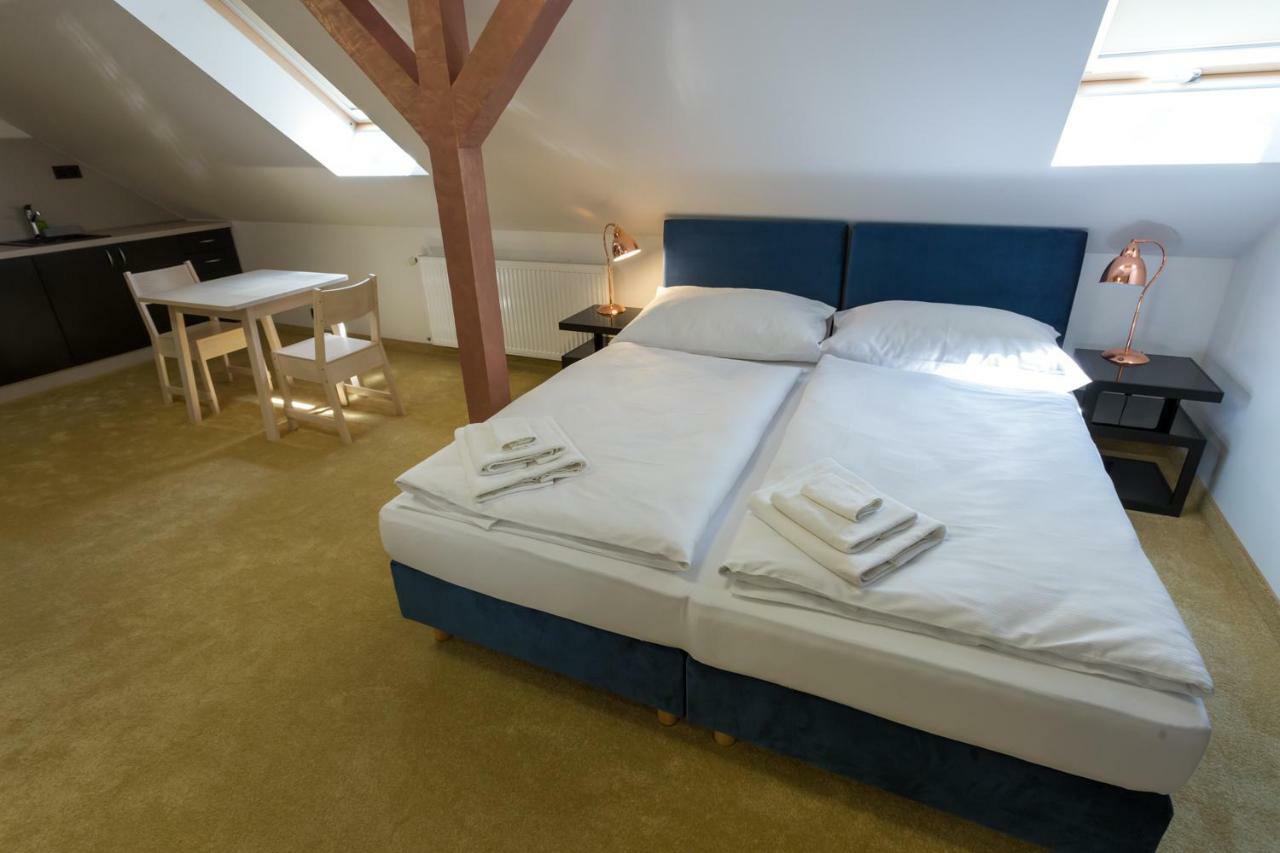 Apart Hotel Golden Apartments Кошице Екстер'єр фото
