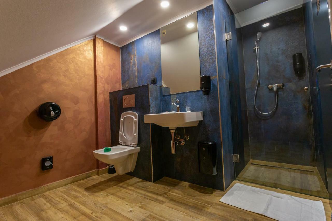 Apart Hotel Golden Apartments Кошице Екстер'єр фото