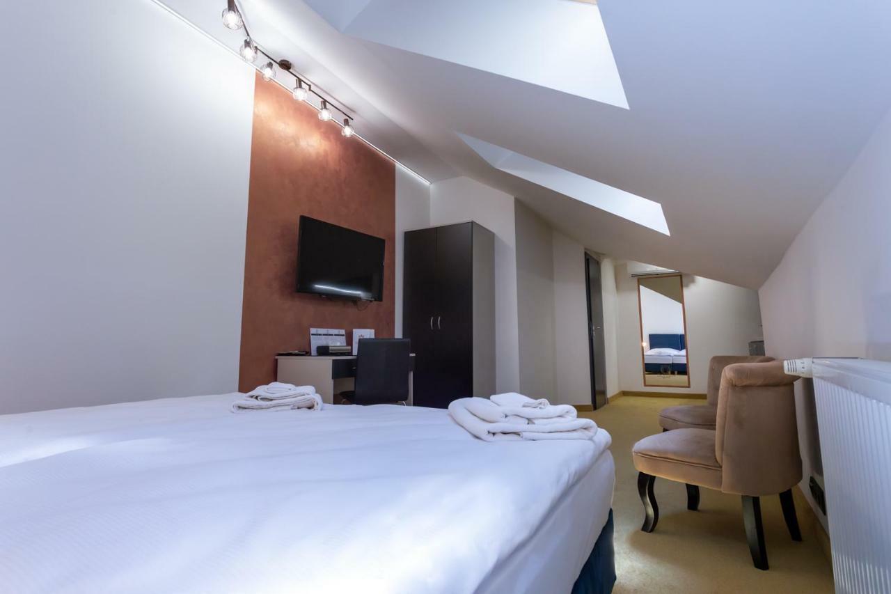 Apart Hotel Golden Apartments Кошице Екстер'єр фото